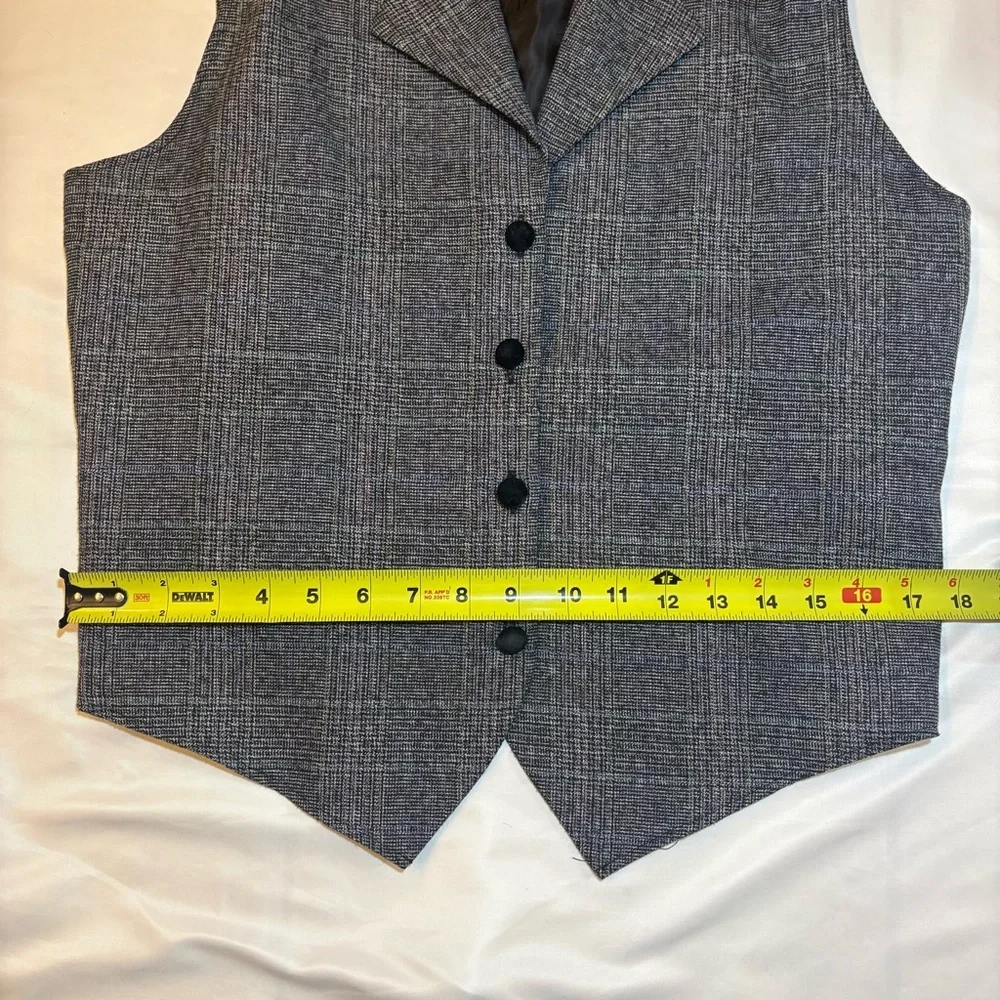 Lee David Gray Plaid Tailored Vest with Black Velvet Collar – Vintage Inspired